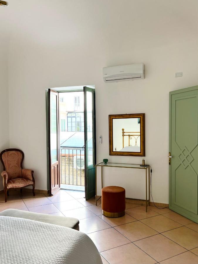 A Ballaro Apartments Палермо Екстериор снимка